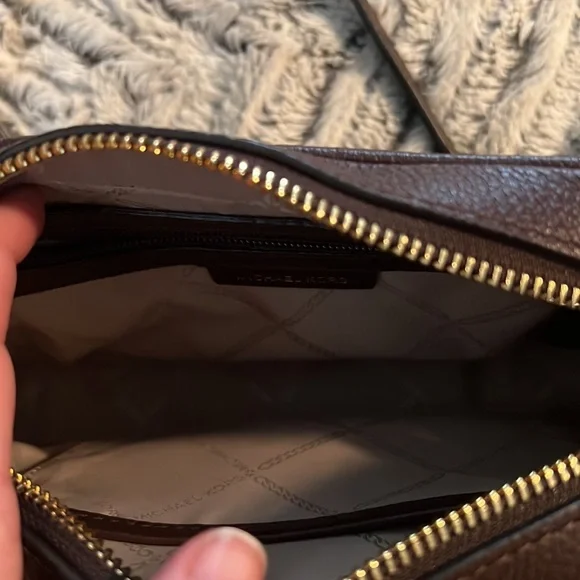 Michael Kors studded Crossbody bag new without tags - Picture 6 of 7